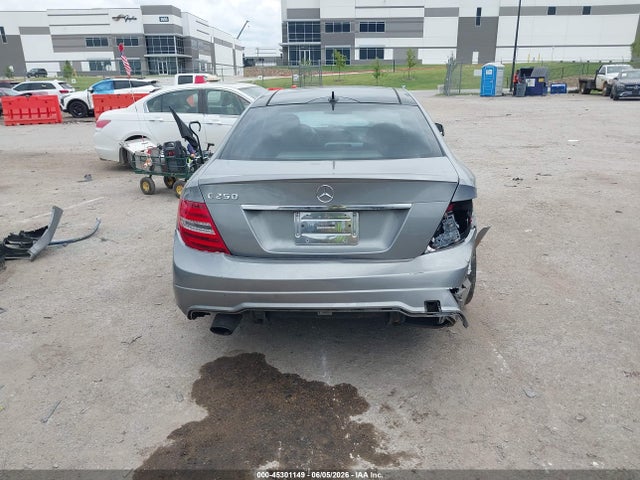 45301149 :رقم المزاد ، WDDGJ4HB7DG048879 vin ، 2013 Mercedes-benz C 250 مزاد بيع