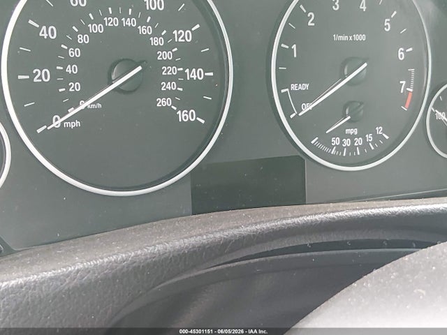 BMW 320i Xdrive 2017 WBA8E5G59HNU22413 Image 16