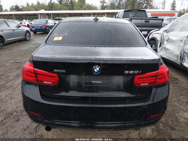 BMW 320i Xdrive 2017 WBA8E5G59HNU22413 Image 17