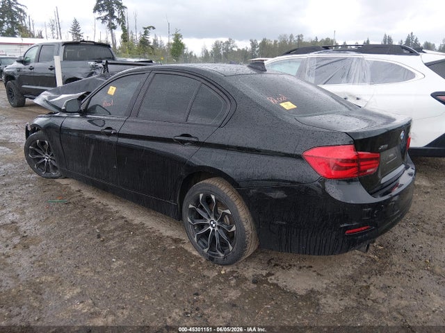 BMW 320i Xdrive 2017 WBA8E5G59HNU22413 Image 3