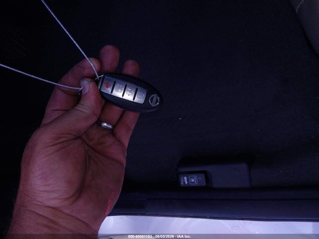 2011 Nissan Sentra 2.0sr მანქანა იყიდება აუქციონზე, vin: 3N1AB6AP1BL713544, აუქციონის ნომერი: 45301153