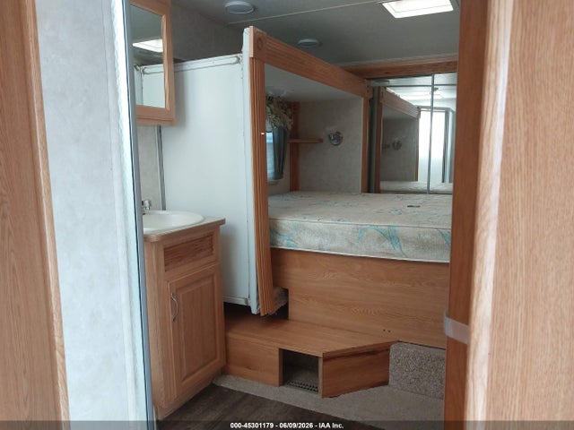 Продажа на аукционе авто 2005 Crossroads Other, vin: 4V0FC29295A002063, номер лота: 45301179