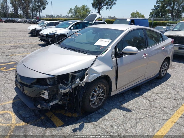 Toyota Prius Prime Premium 2017 JTDKARFP6H3003171 Image 2
