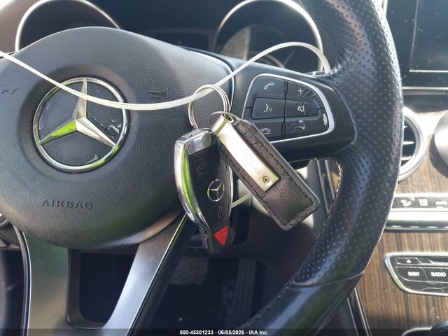 Продаж на аукціоні авто 2018 Mercedes-benz C 300 4matic, vin: 55SWF4KB3JU252695, номер лоту: 45301233