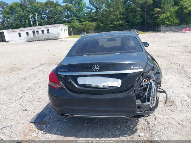 Продаж на аукціоні авто 2018 Mercedes-benz C 300 4matic, vin: 55SWF4KB3JU252695, номер лоту: 45301233