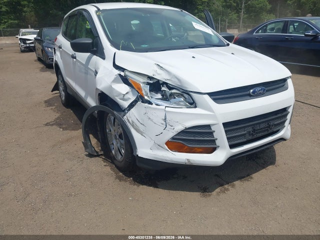Продажа на аукционе авто 2016 Ford Escape S, vin: 1FMCU0F72GUA61435, номер лота: 45301238