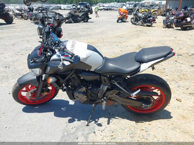Yamaha MT07 2020 JYARM27E3LA005972 Image 13