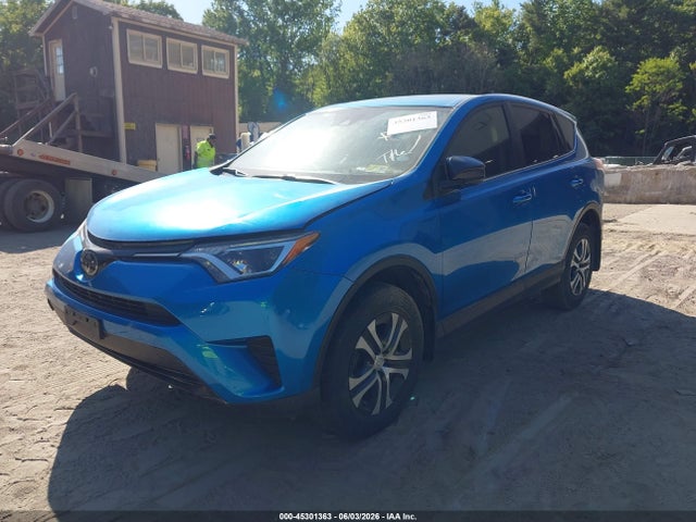 45301363 :رقم المزاد ، JTMBFREV2JJ198611 vin ، 2018 Toyota Rav4 Le مزاد بيع