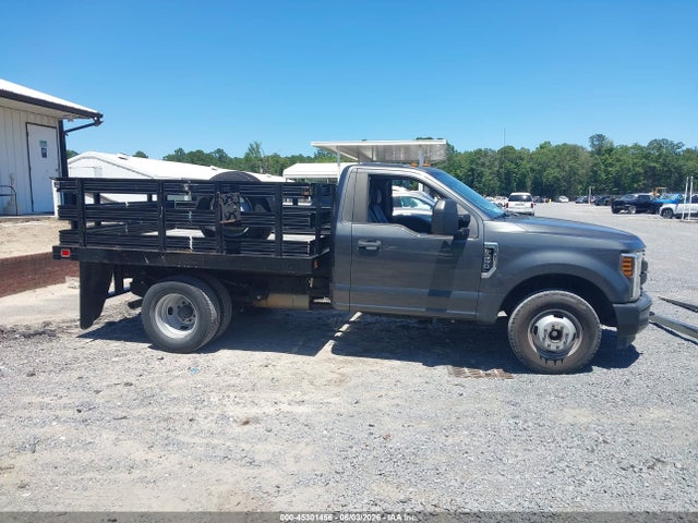 1FDRF3G66KEG53886 Ford F-350 Chassis Xl