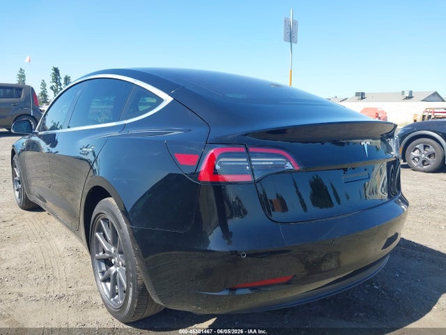 Tesla Model 3 Long Range/mid Range 2018 5YJ3E1EA6JF171635 Image 3