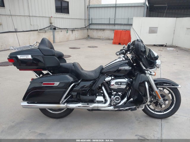 Harley-Davidson Flhtcu Ultra Classic Electra Gld 2017 1HD1FCC15HB636601 Image 12