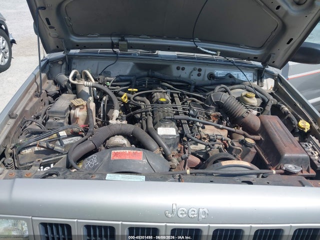 2001 Jeep Cherokee Sport მანქანა იყიდება აუქციონზე, vin: 1J4FF48S71L612177, აუქციონის ნომერი: 45301498