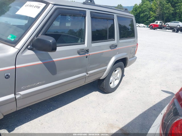 2001 Jeep Cherokee Sport მანქანა იყიდება აუქციონზე, vin: 1J4FF48S71L612177, აუქციონის ნომერი: 45301498