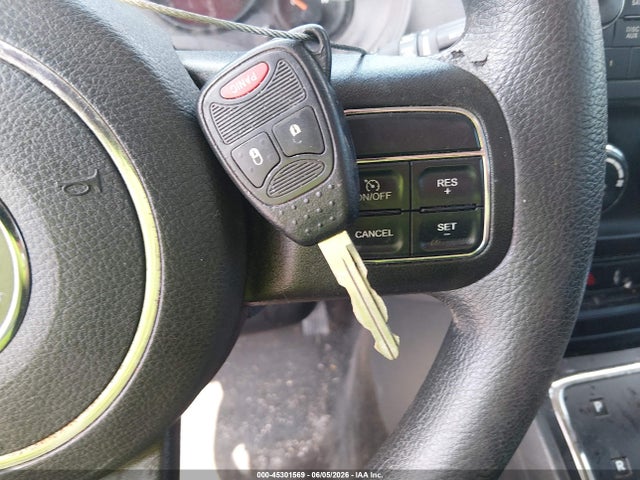 45301569 :رقم المزاد ، 1C4NJCBA0GD681435 vin ، 2016 Jeep Compass Sport مزاد بيع