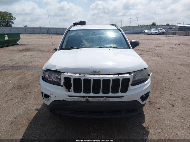 45301569 :رقم المزاد ، 1C4NJCBA0GD681435 vin ، 2016 Jeep Compass Sport مزاد بيع