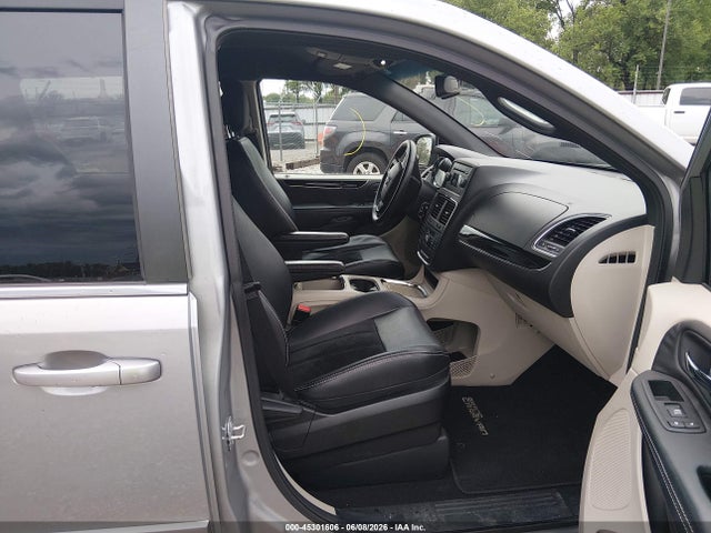 2C4RDGCG3ER376721 Dodge Grand Caravan Sxt 30th Anniversary