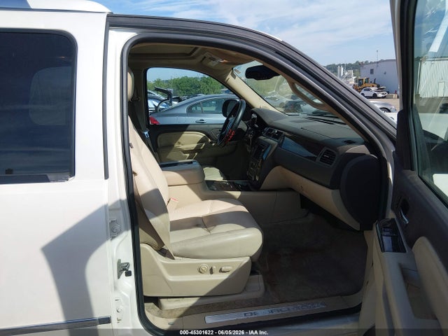 Продажа на аукционе авто 2011 Gmc Yukon Denali, vin: 1GKS2EEF5BR221058, номер лота: 45301622