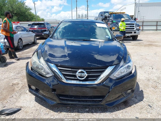 45301718 :رقم المزاد ، 1N4AL3AP0HN330962 vin ، 2017 Nissan Altima 2.5 Sr مزاد بيع