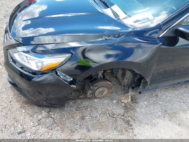 45301718 :رقم المزاد ، 1N4AL3AP0HN330962 vin ، 2017 Nissan Altima 2.5 Sr مزاد بيع