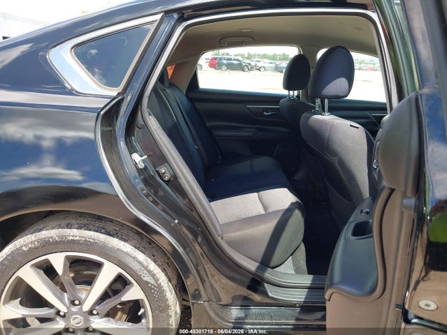 45301718 :رقم المزاد ، 1N4AL3AP0HN330962 vin ، 2017 Nissan Altima 2.5 Sr مزاد بيع
