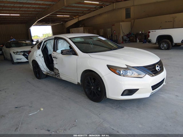 45301773 :رقم المزاد ، 1N4AL3AP1JC477261 vin ، 2018 Nissan Altima 2.5 Sr مزاد بيع