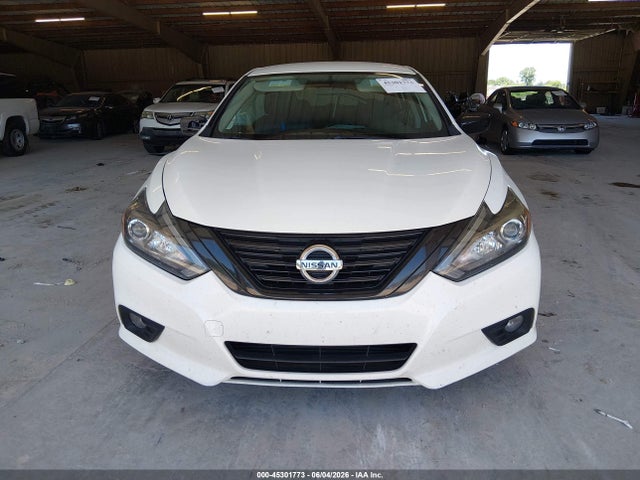 45301773 :رقم المزاد ، 1N4AL3AP1JC477261 vin ، 2018 Nissan Altima 2.5 Sr مزاد بيع