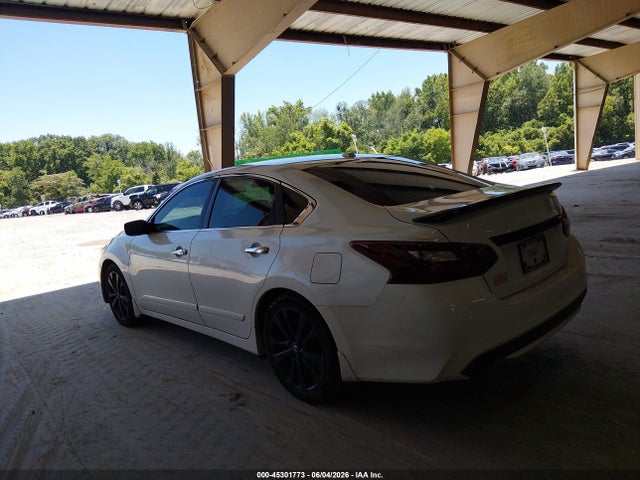 45301773 :رقم المزاد ، 1N4AL3AP1JC477261 vin ، 2018 Nissan Altima 2.5 Sr مزاد بيع