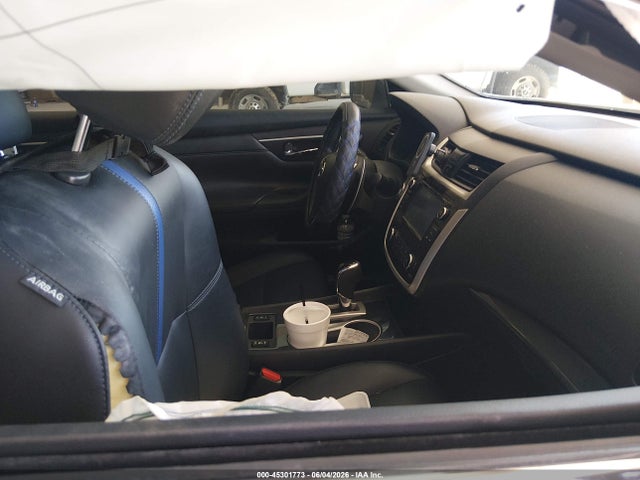 45301773 :رقم المزاد ، 1N4AL3AP1JC477261 vin ، 2018 Nissan Altima 2.5 Sr مزاد بيع