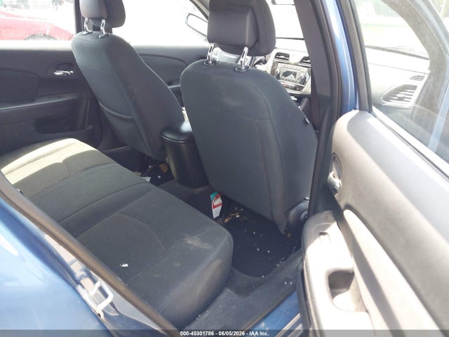45301786 :رقم المزاد ، 1C3BC1FG4BN577425 vin ، 2011 Chrysler 200 Touring مزاد بيع