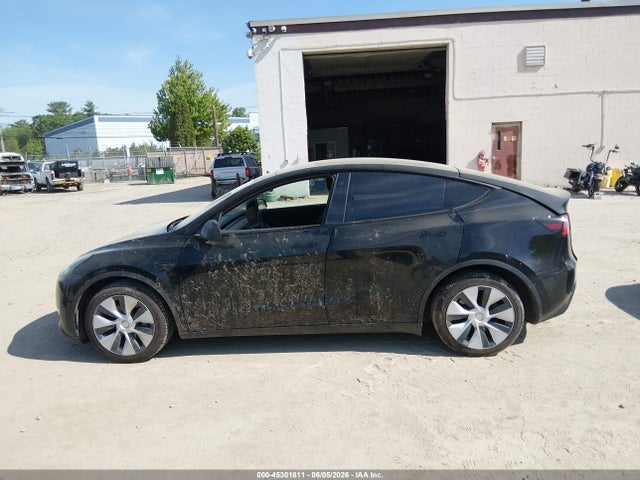 45301811 :رقم المزاد ، 5YJYGDEE6MF131662 vin ، 2021 Tesla Model Y Long Range Dual Motor All-wheel Drive مزاد بيع