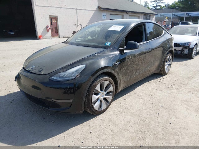 45301811 :رقم المزاد ، 5YJYGDEE6MF131662 vin ، 2021 Tesla Model Y Long Range Dual Motor All-wheel Drive مزاد بيع