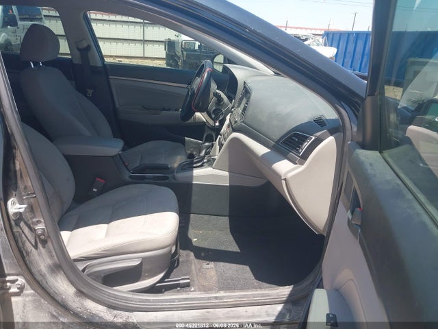 Продаж на аукціоні авто 2018 Hyundai Elantra Sel, vin: KMHD84LF6JU504334, номер лоту: 45301812
