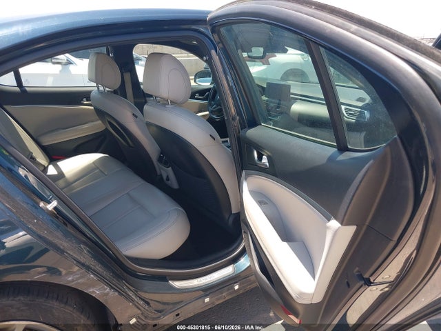 Продажа на аукционе авто 2022 Genesis G70 2.0t Rwd, vin: KMTG34TA0NU094691, номер лота: 45301815