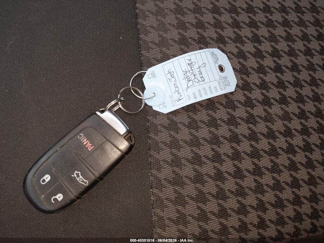 2C3CDZAG4GH137793 Dodge Challenger Sxt