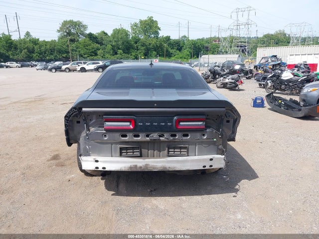 2C3CDZAG4GH137793 Dodge Challenger Sxt
