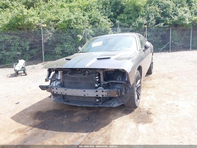 2C3CDZAG4GH137793 Dodge Challenger Sxt