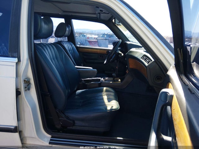 1984 Bmw 733 I Automatic მანქანა იყიდება აუქციონზე, vin: WBAFF8408E9281868, აუქციონის ნომერი: 45301841