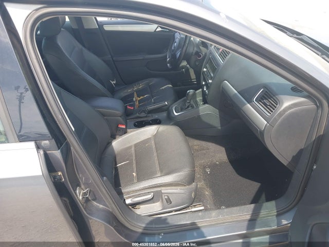 Продаж на аукціоні авто 2013 Volkswagen Jetta 2.5l Se, vin: 3VWDX7AJXDM388058, номер лоту: 45301852