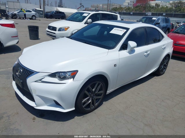 Lexus IS 350 2014 JTHBE1D27E5001439 Image 2