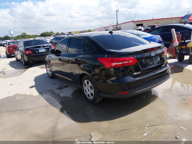 2015 Ford Focus S მანქანა იყიდება აუქციონზე, vin: 1FADP3E22FL215725, აუქციონის ნომერი: 45301908