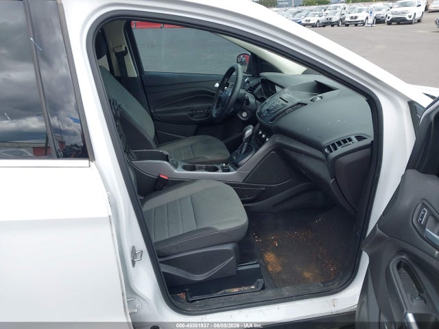 1FMCU9GX6GUC30486 Ford ESCAPE SE