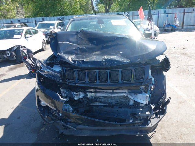 3C4NJDBB9LT256105 Jeep Compass Altitude 4x4