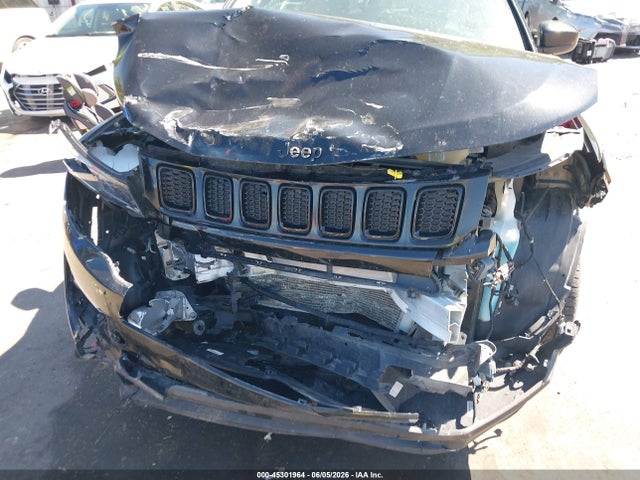 3C4NJDBB9LT256105 Jeep Compass Altitude 4x4