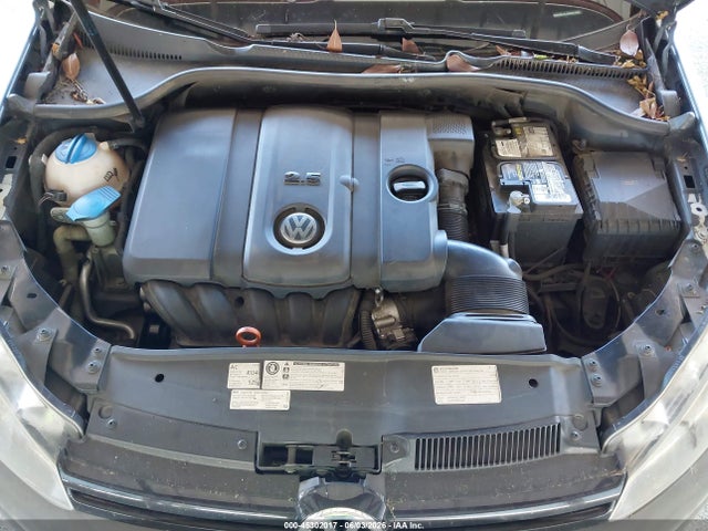 Продажа на аукционе авто 2013 Volkswagen Golf 2.5l 2-door, vin: WVWAB7AJ2DW023006, номер лота: 45302017