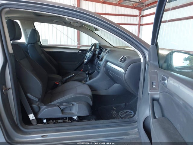 Продажа на аукционе авто 2013 Volkswagen Golf 2.5l 2-door, vin: WVWAB7AJ2DW023006, номер лота: 45302017
