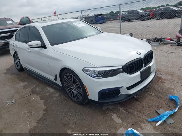 45302019 :رقم المزاد ، WBAJA9C5XKB389702 vin ، 2019 Bmw 530e Iperformance مزاد بيع