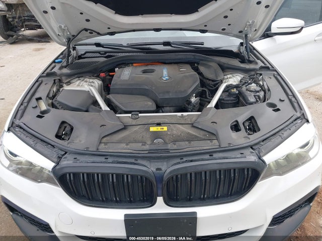 45302019 :رقم المزاد ، WBAJA9C5XKB389702 vin ، 2019 Bmw 530e Iperformance مزاد بيع