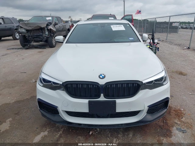 45302019 :رقم المزاد ، WBAJA9C5XKB389702 vin ، 2019 Bmw 530e Iperformance مزاد بيع