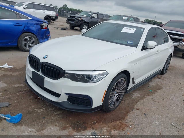 45302019 :رقم المزاد ، WBAJA9C5XKB389702 vin ، 2019 Bmw 530e Iperformance مزاد بيع