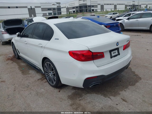 45302019 :رقم المزاد ، WBAJA9C5XKB389702 vin ، 2019 Bmw 530e Iperformance مزاد بيع